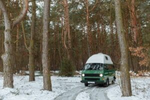 Partir à la neige en camping-car c’est possible ?